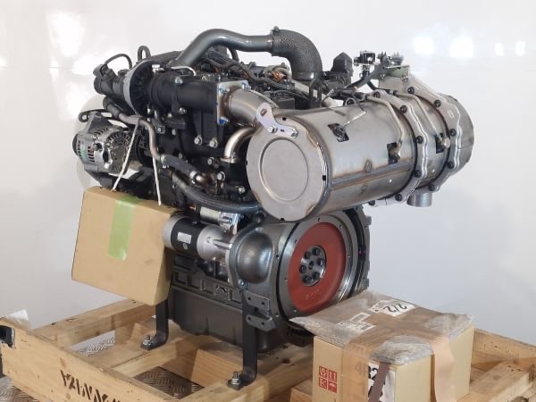 Yanmar 4TNV86CT engine