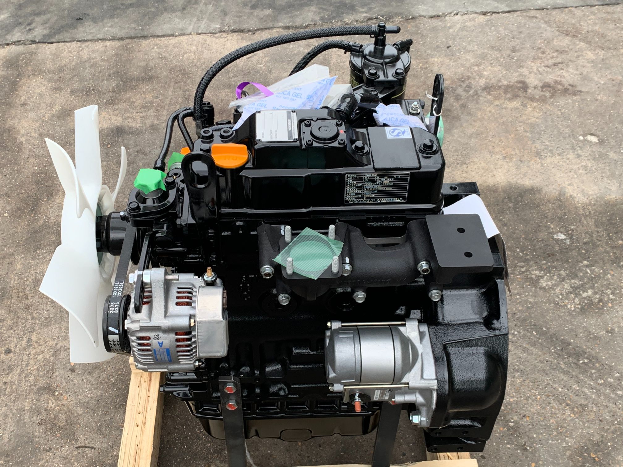 Komatsu 3D88 engine