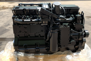 Komatsu SAA6D114E-6 engine