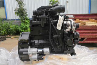 Komatsu SAA4D102E engine